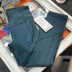 Lululemon - NWT - all the right places 23” crop size 6